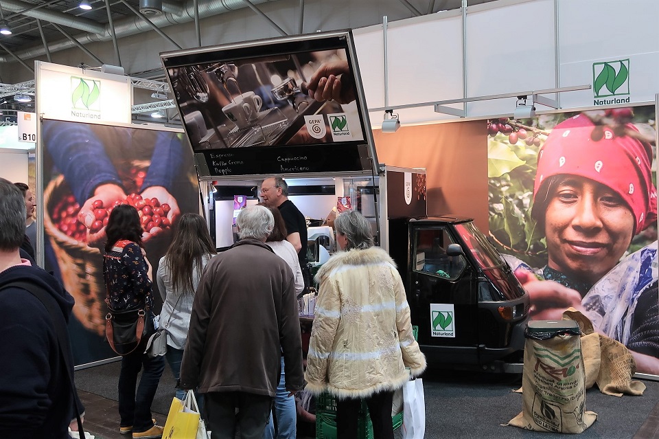 Naturland und Partner Gepa Kaffee Ape auf der Messe BioOst 2019 in Leipzig