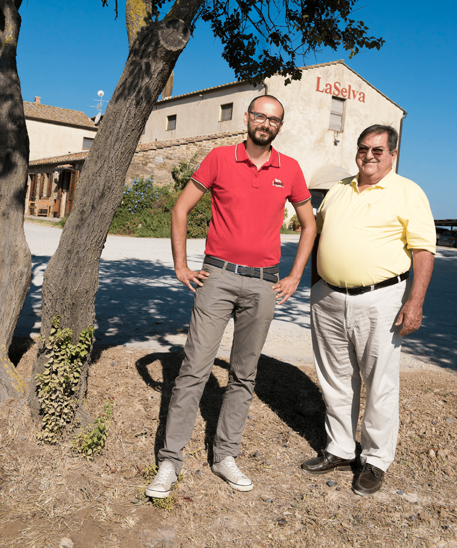 Italienischer Geschäftsführer Christian Stivaletti (links) und Karl Egger. Die südtoskanische Maremma ist eine naturbelassene Oase. Optimal für ökologischen Anbau im Einklang mit der Wildnis.